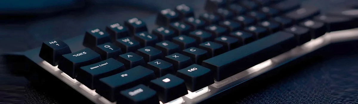 Read more about the article Why Every Software Developer Should Switch to Low-Profile Mechanical Keyboards